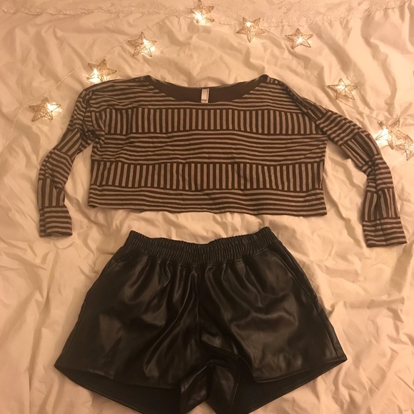 American Apparel off-shoulder long sleeve crop top - Picture 6 of 7